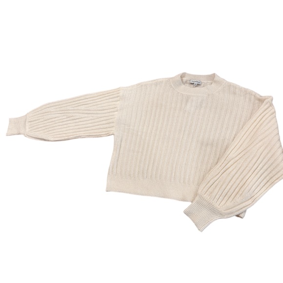 NWT Soft Cropped Sweater Medium - Picture 5 of 9